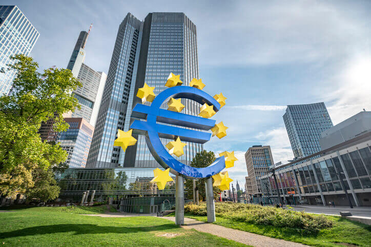歐洲央行ECB維持利率水平晚間美國公布PCE物價指數